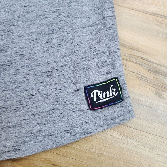 🔺️Victoria's Secret Gray Graphic Print Sleeveless Top Small - Picture 9 of 10